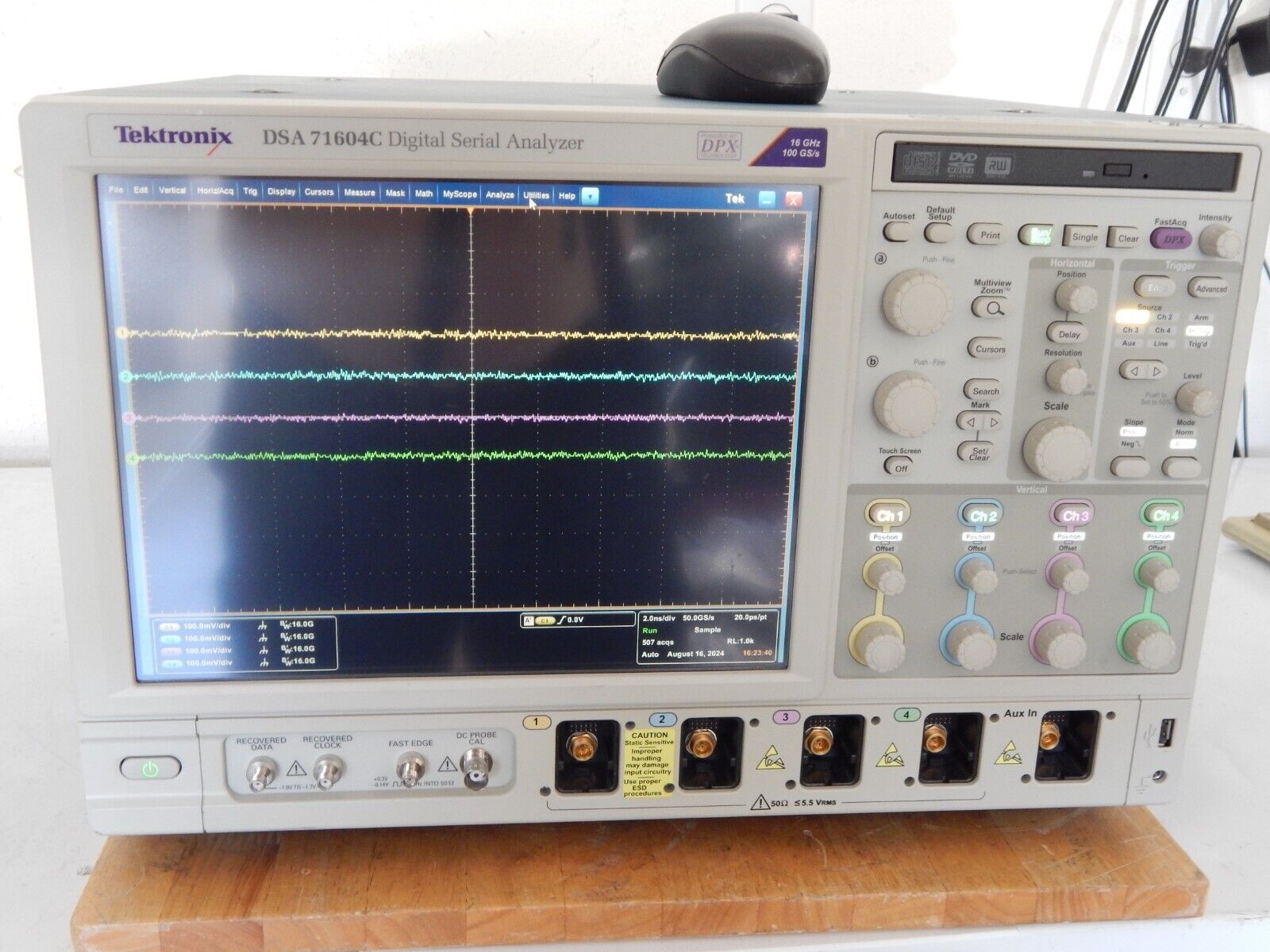 Tektronix DSA71604C 16Ghz 100GS/s Oscilloscope w/opt's NIST cal'ed w/data Tektronix DSA71604C 16Ghz 100GS/s Oscilloscope w/opt's NIST cal'ed w/data